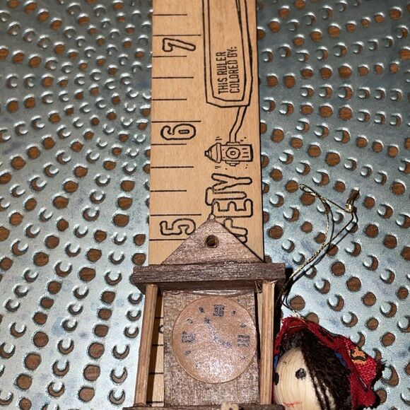 Vintage Christmas Ornament Cornhusk Lady Grandfather Clock - Picture 12 of 13